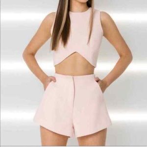 Finders Keepers Crop Top size S